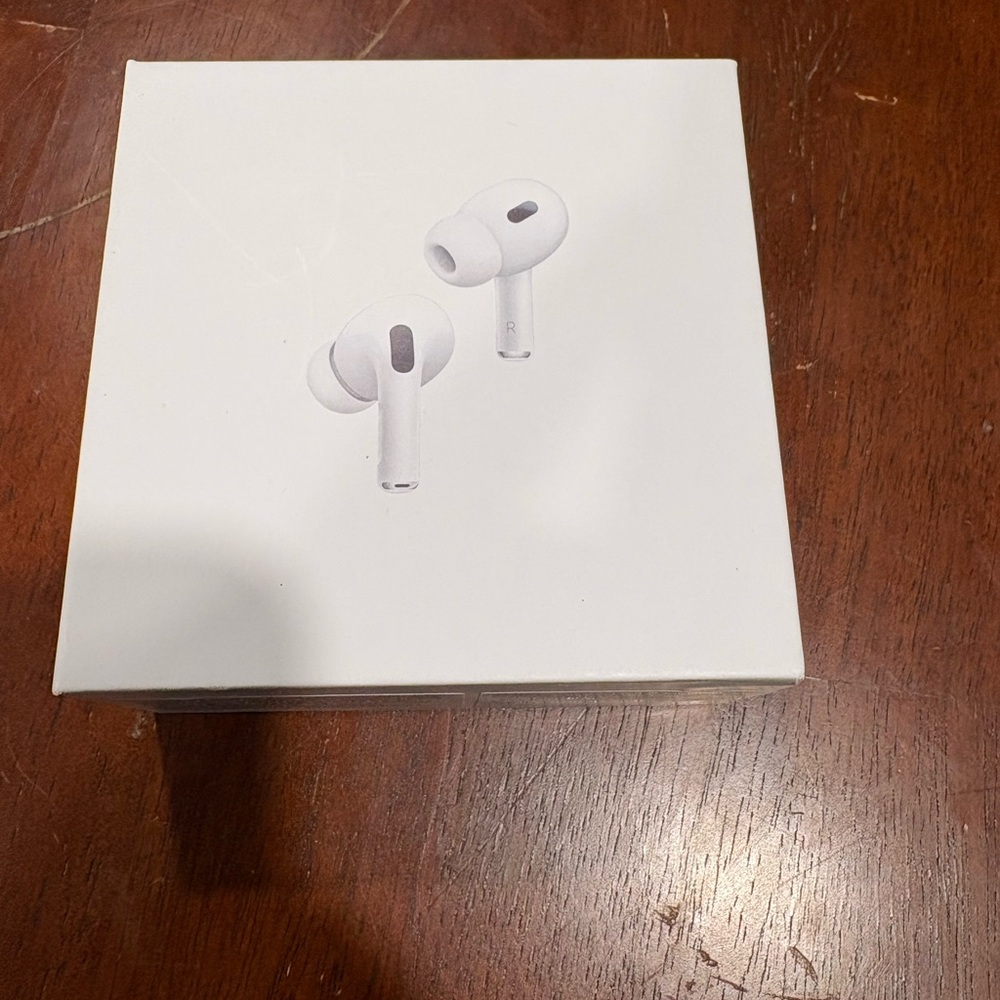 Apple AirPods Pro with MagSafe Charging Case